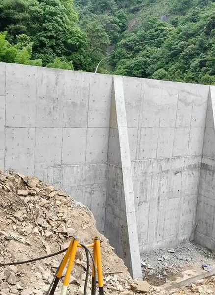 邢台桥东区重力式挡土墙